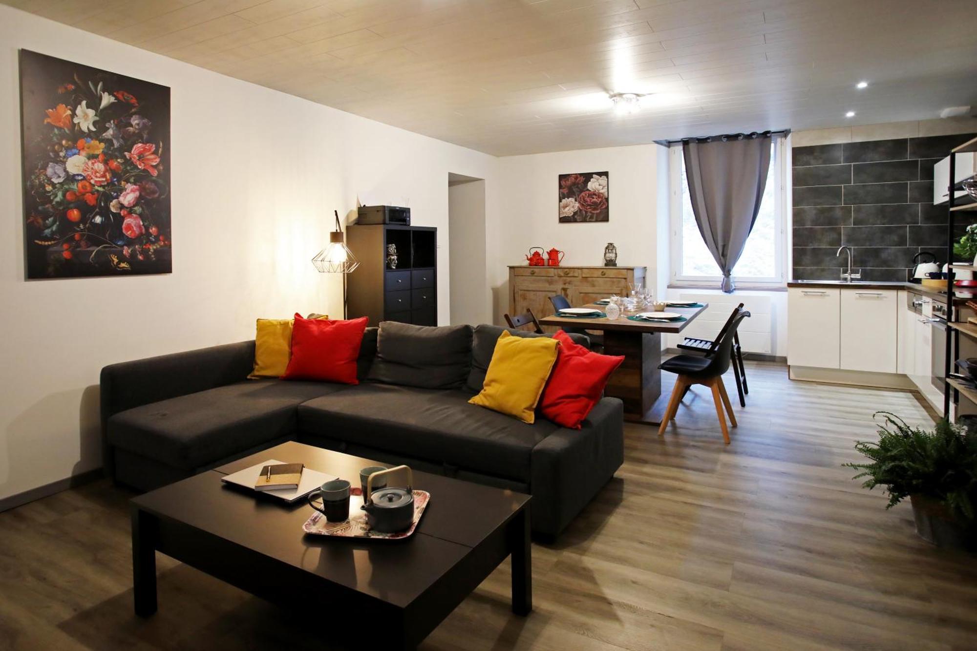 Апартаменты L'Atelier 57 - Votre Meuble Authentique ! Арбуа Экстерьер фото