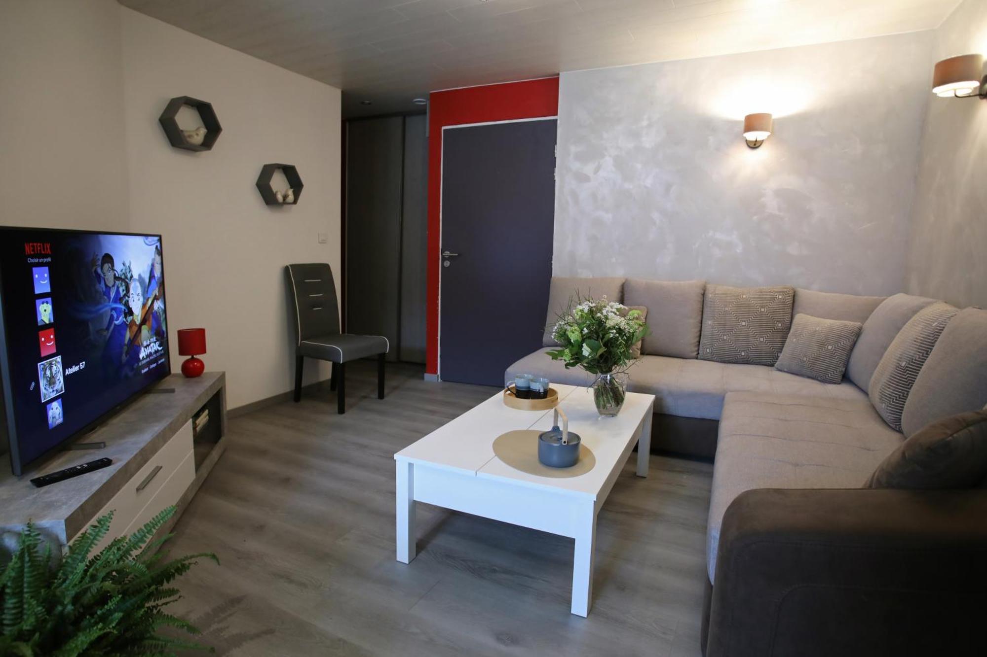 Апартаменты L'Atelier 57 - Votre Meuble Authentique ! Арбуа Экстерьер фото